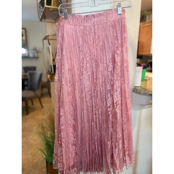 C'est Toi Pleated Lace Blush Pink Midi Skirt Size 2XL - Picture 2 of 4